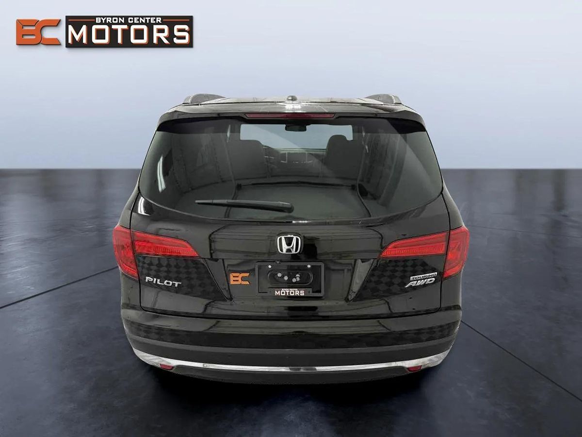 2017 Honda Pilot Touring photo 4