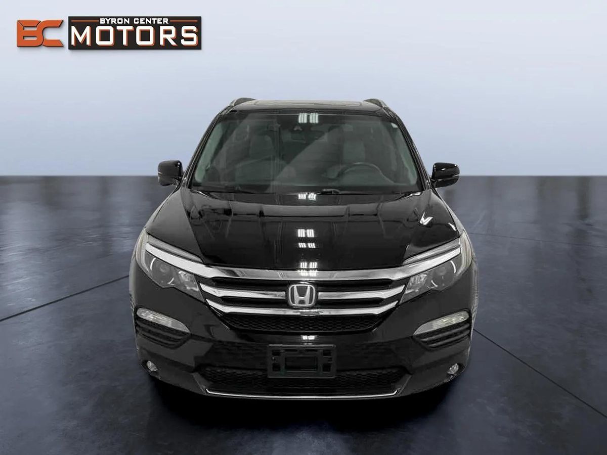 2017 Honda Pilot Touring photo 7