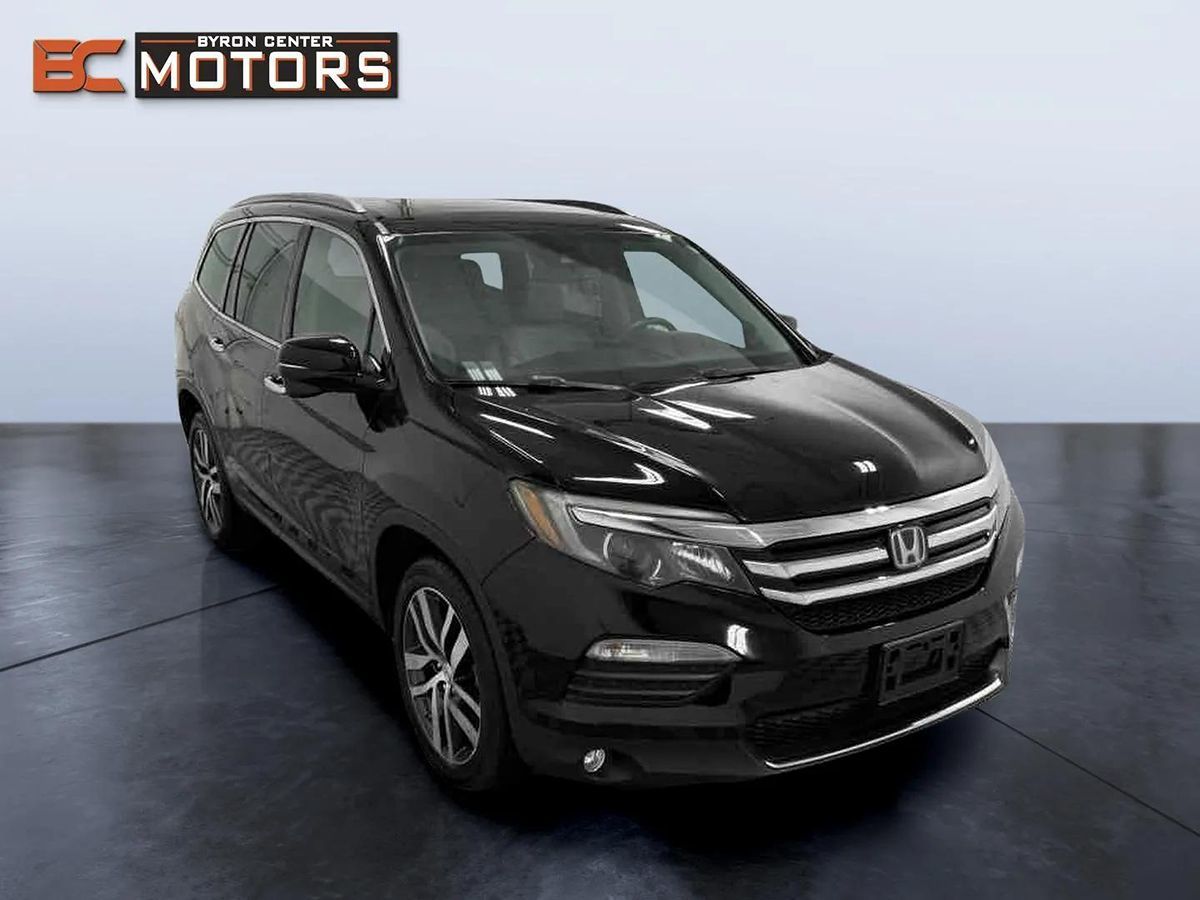 2017 Honda Pilot Touring photo 6