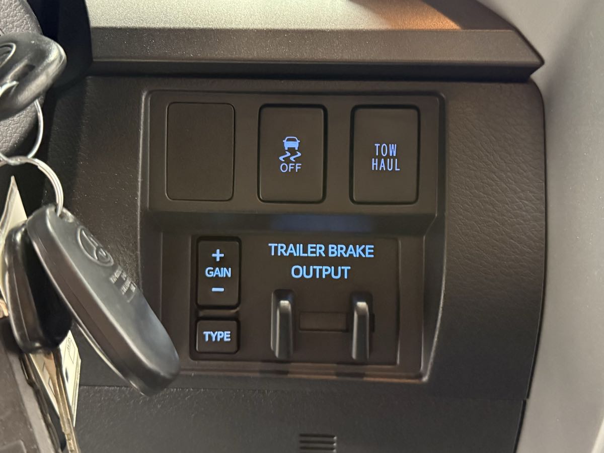 2016 Toyota Tundra TRD Pro photo 18
