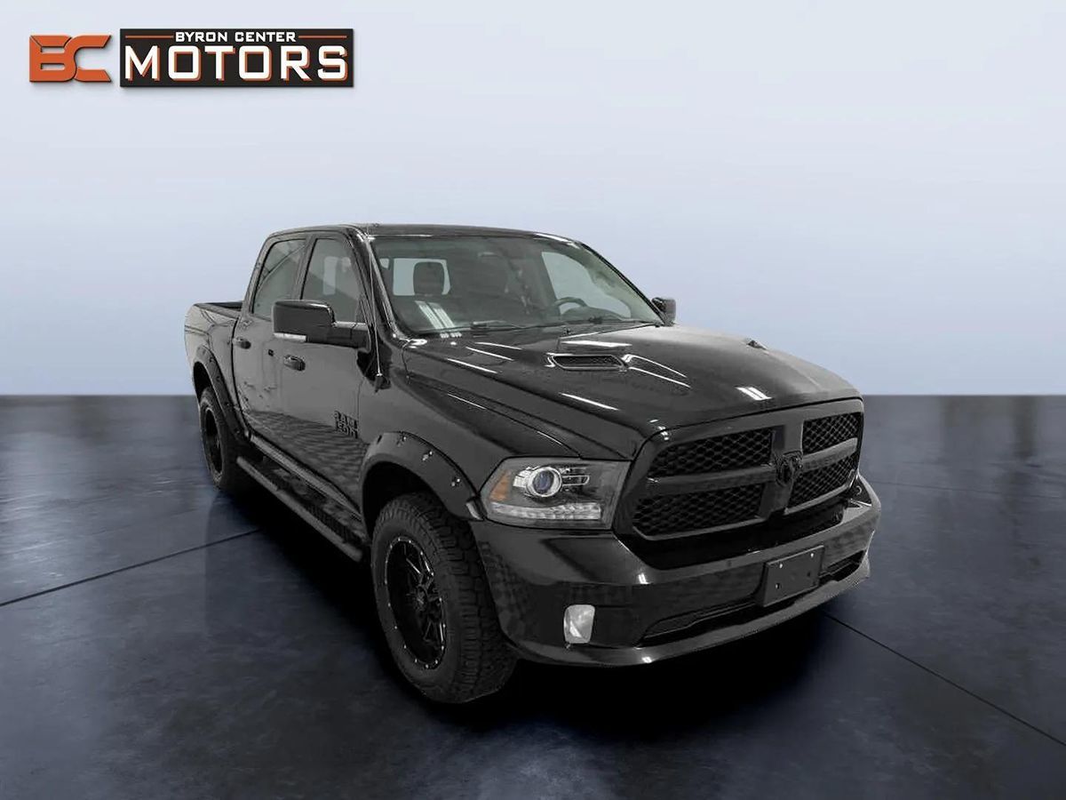 2017 Ram 1500 Sport photo 7