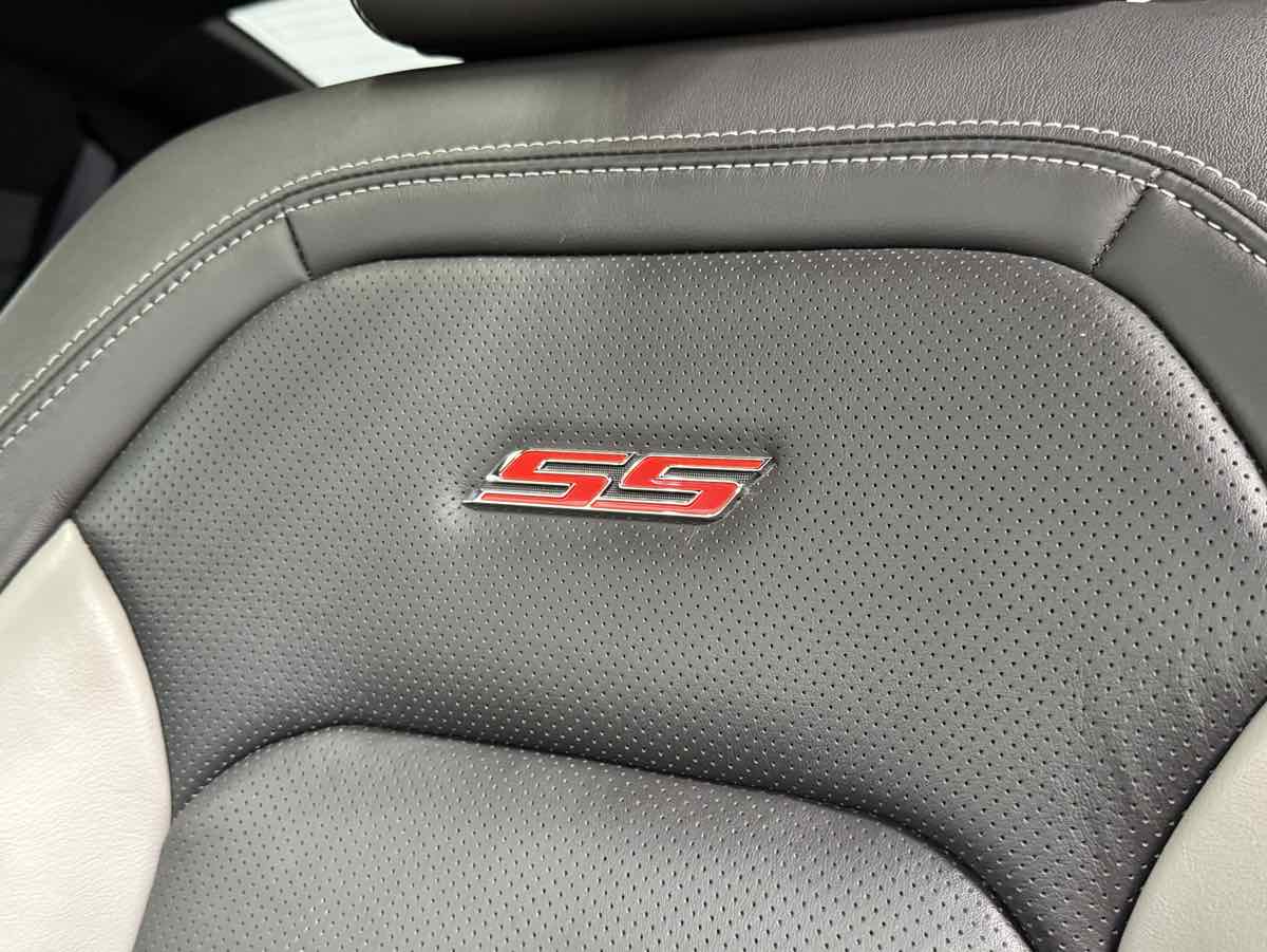 2016 Chevrolet Camaro 2SS photo 16