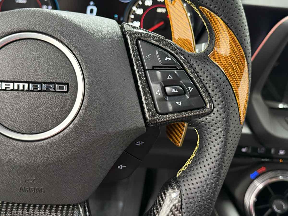 2016 Chevrolet Camaro 2SS photo 23