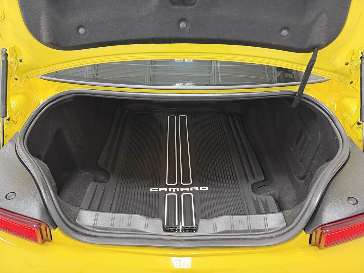 2016 Chevrolet Camaro 2SS photo 34