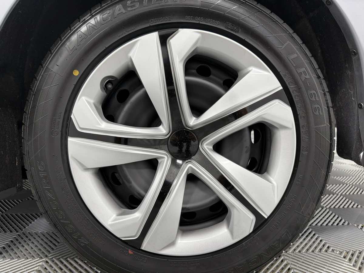 2018 Honda Civic LX photo 24