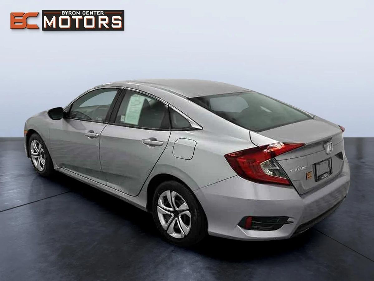 2018 Honda Civic LX photo 4
