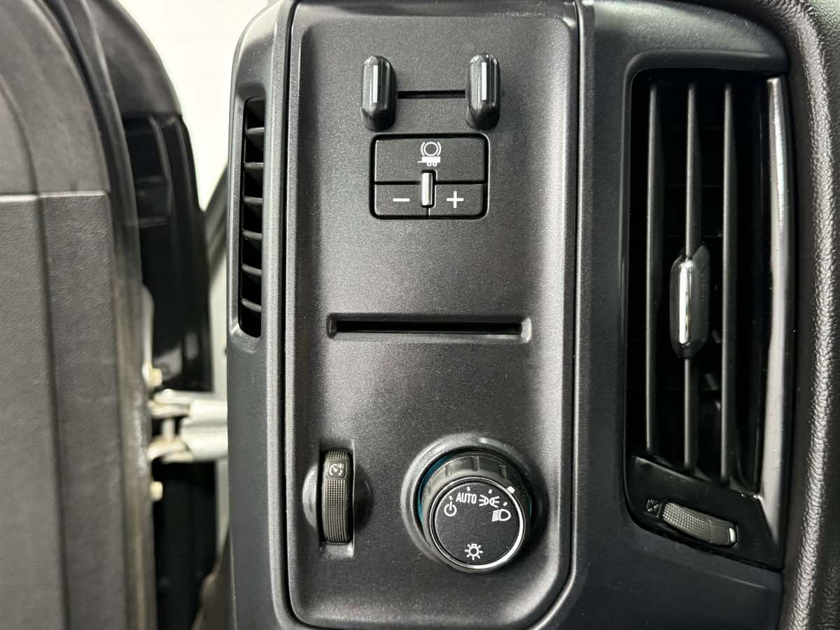 2019 Gmc Sierra HD Base photo 19