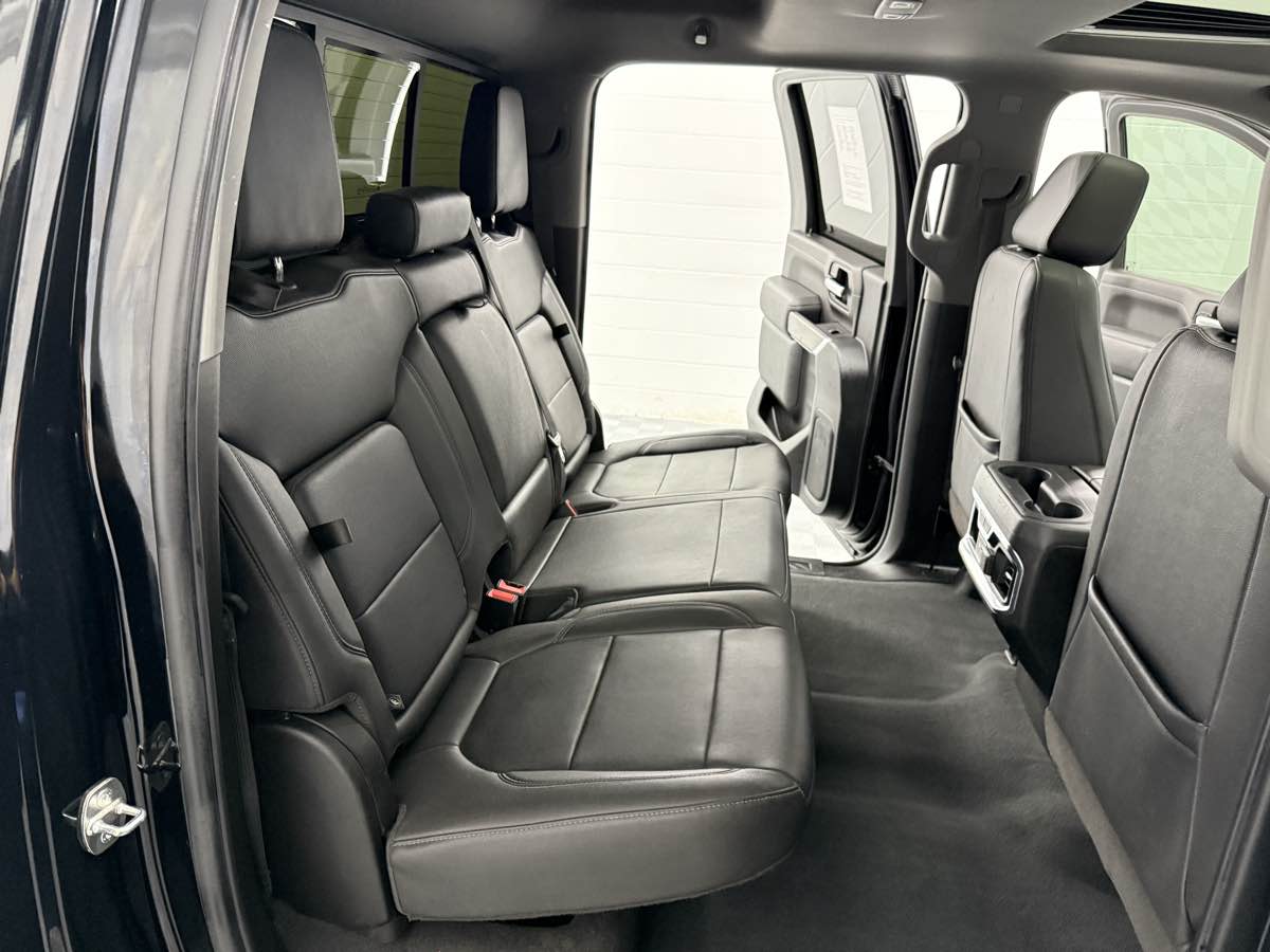 2021 Chevrolet Silverado 3500HD LTZ photo 12