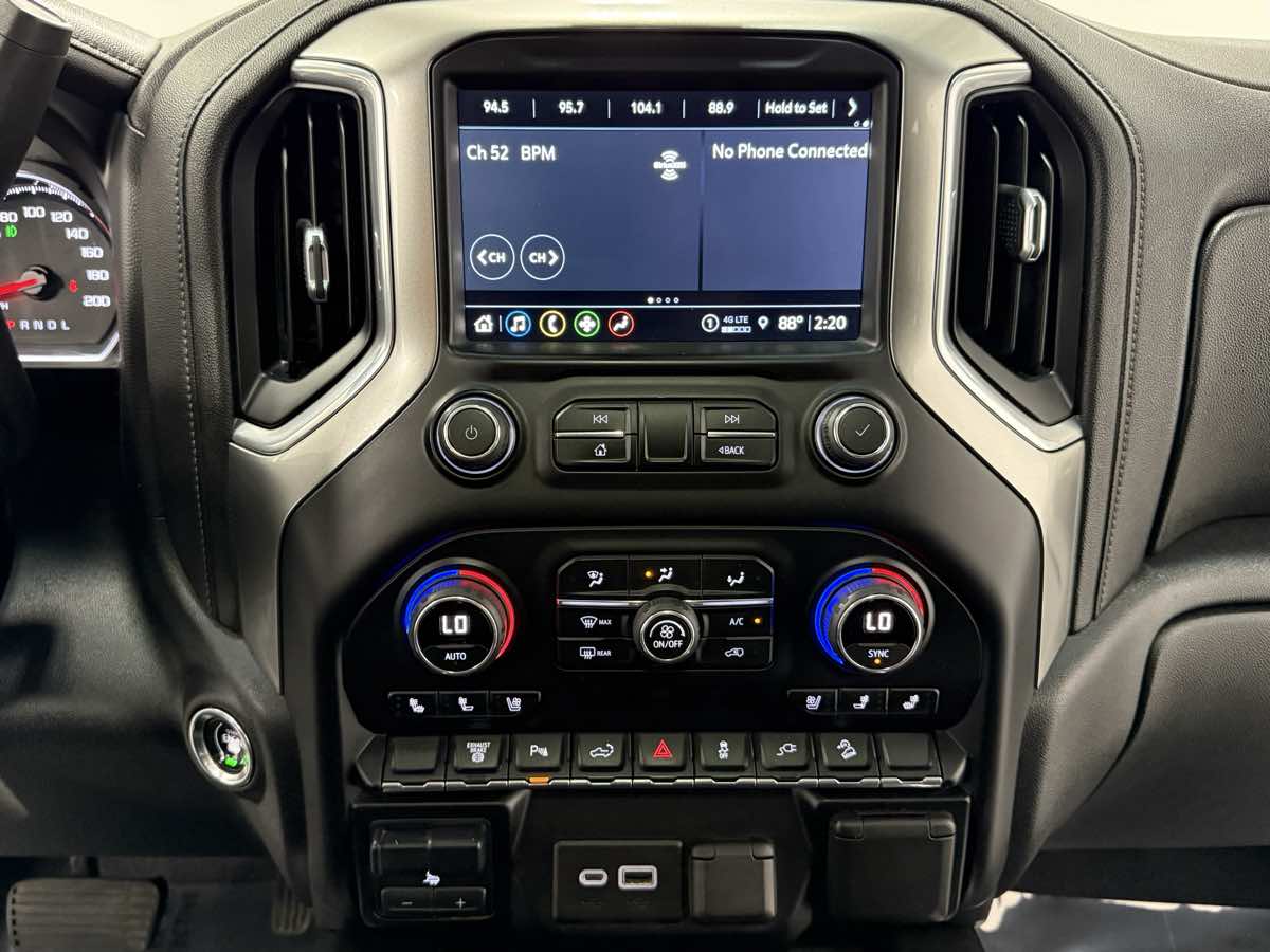 2021 Chevrolet Silverado 3500HD LTZ photo 19
