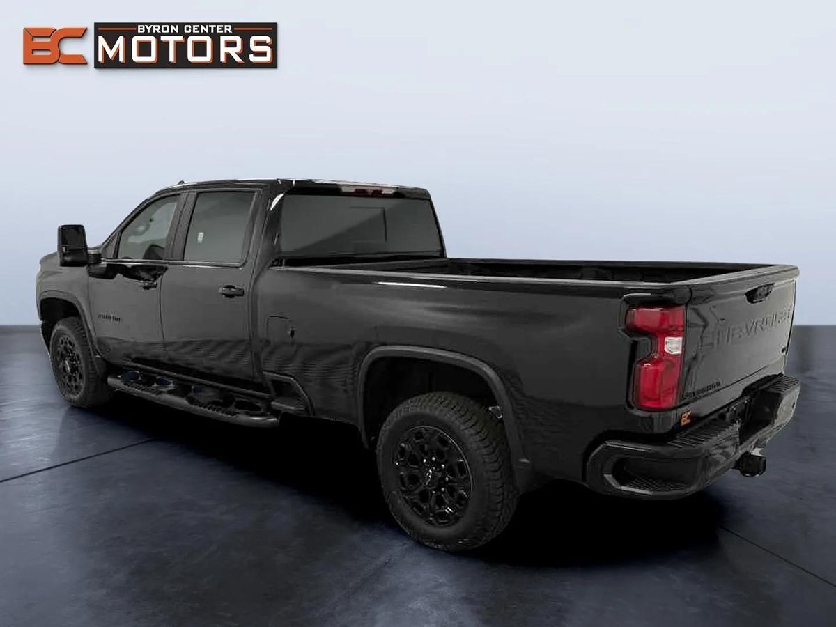 2021 Chevrolet Silverado 3500HD LTZ photo 4