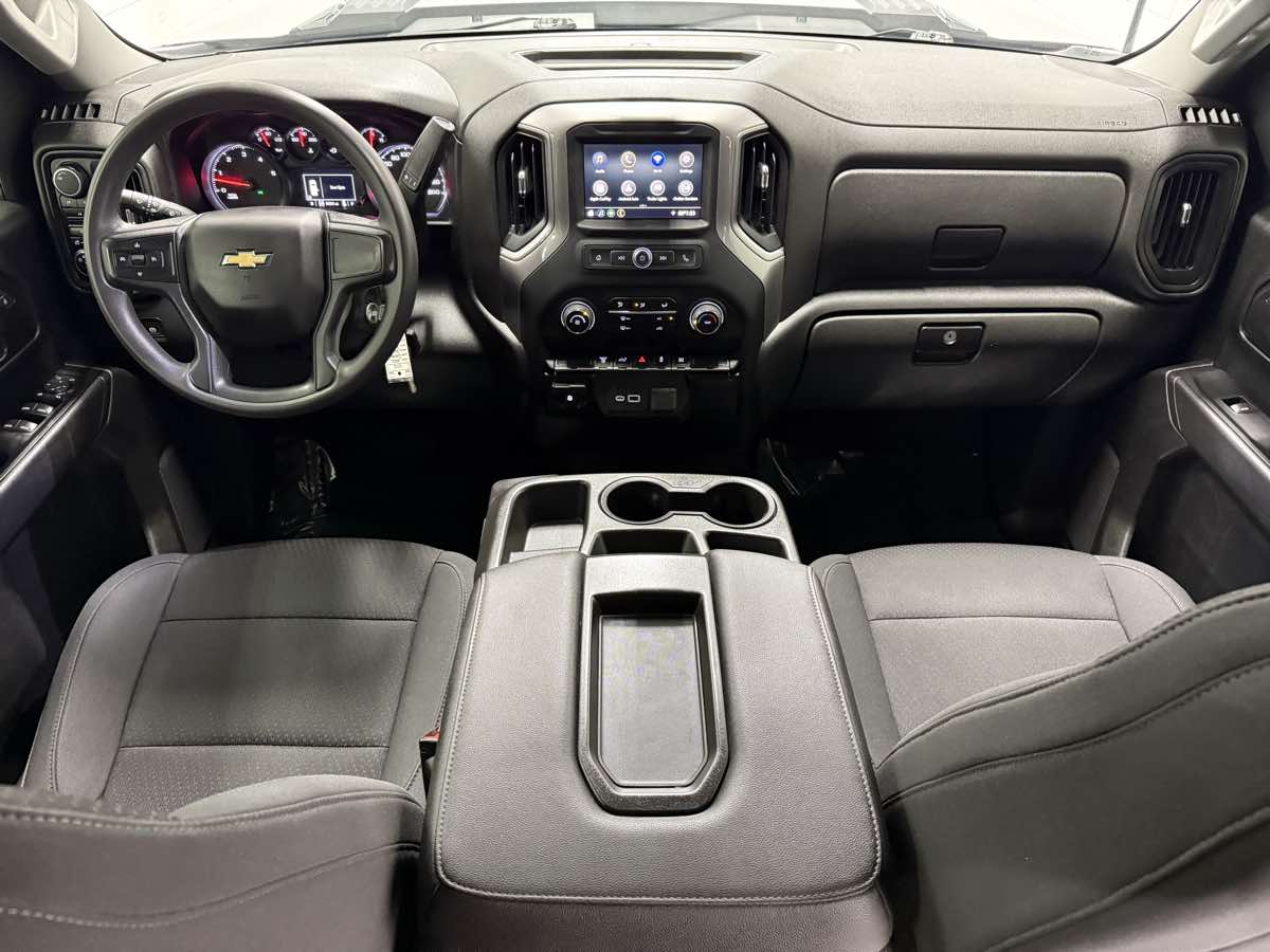 2022 Chevrolet Silverado 2500HD Custom photo 10