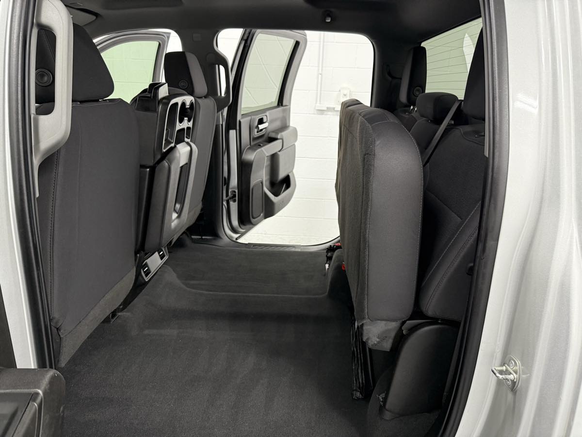 2022 Chevrolet Silverado 2500HD Custom photo 12