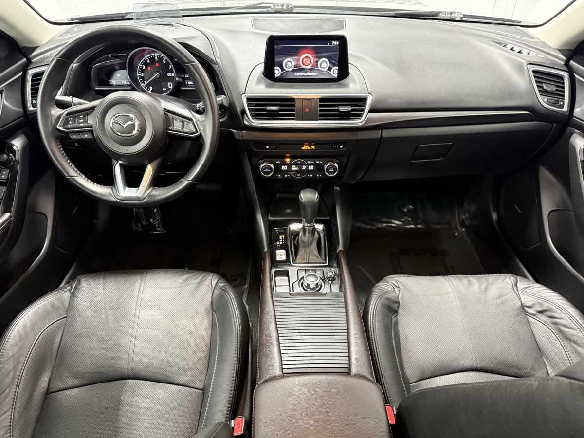 2018 Mazda Mazda3 Grand Touring photo 12