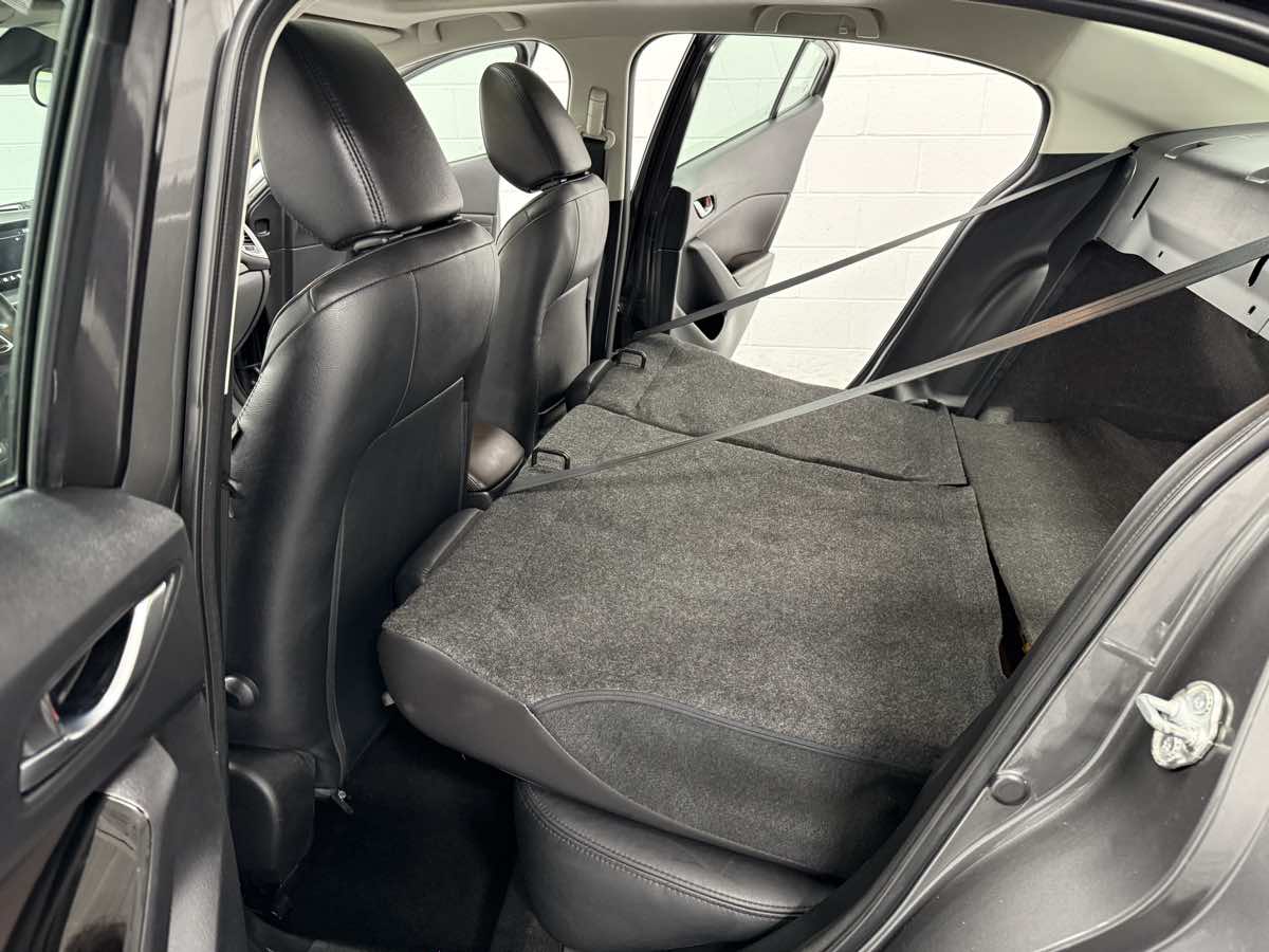2018 Mazda Mazda3 Grand Touring photo 14