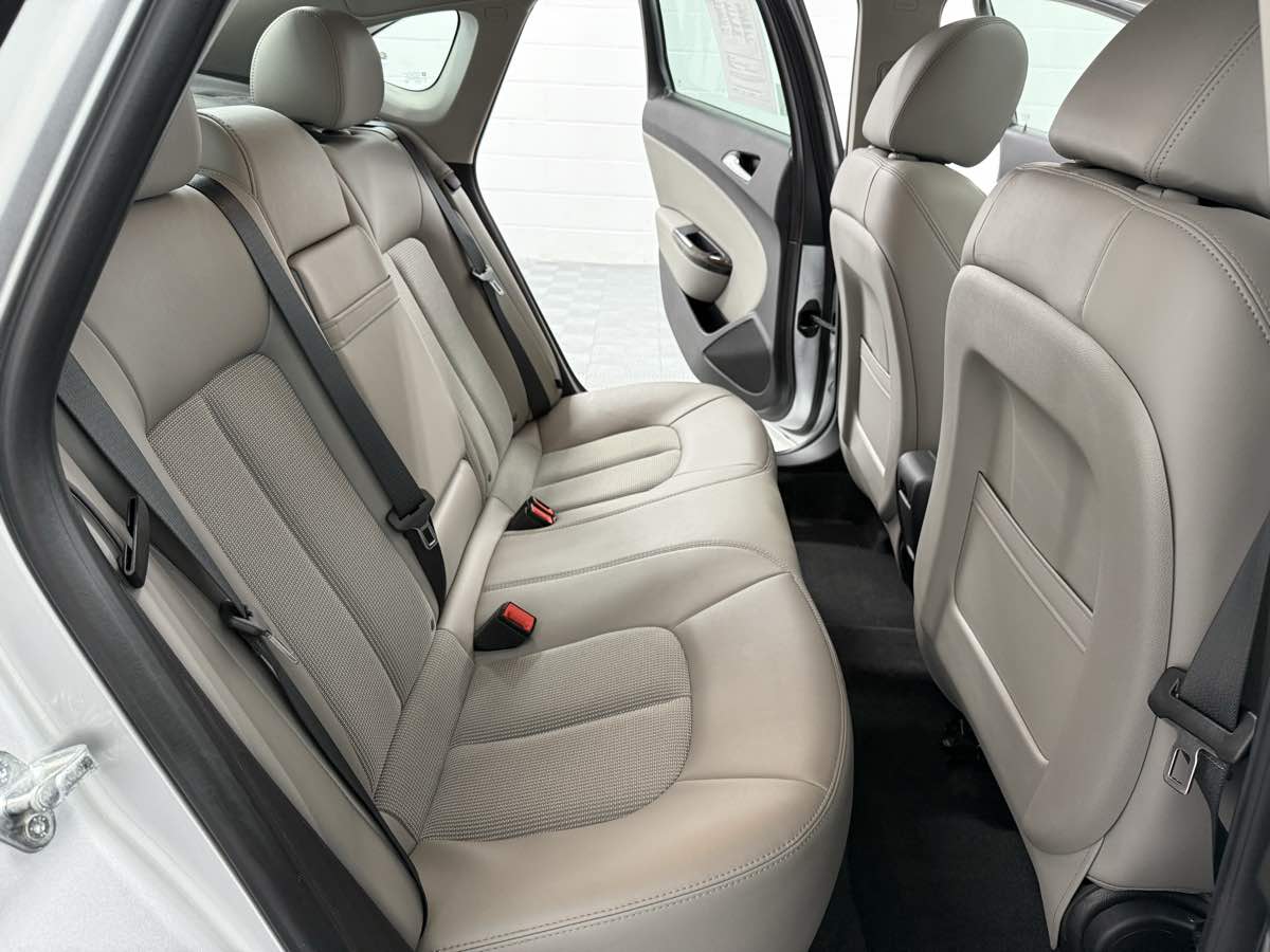 2014 Buick Verano Convenience photo 12