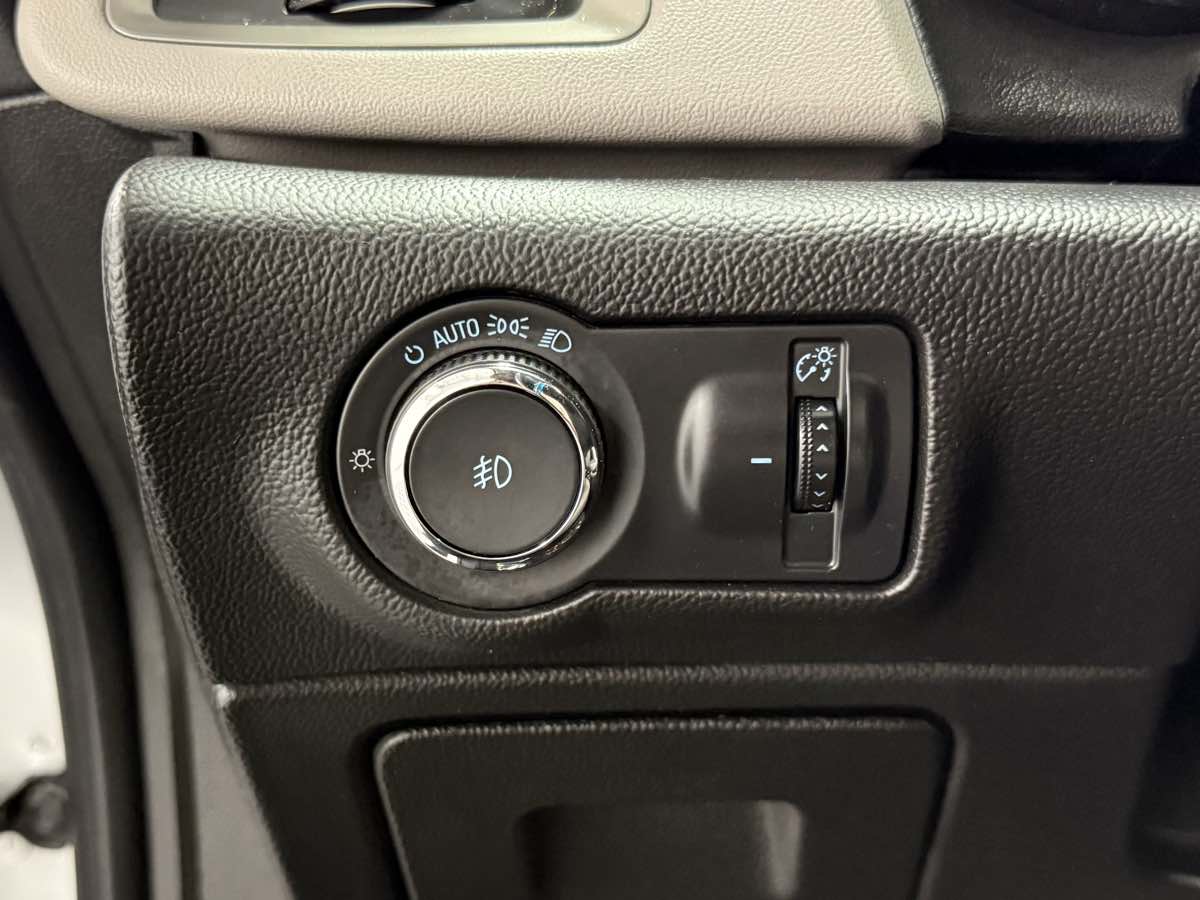 2014 Buick Verano Convenience photo 18