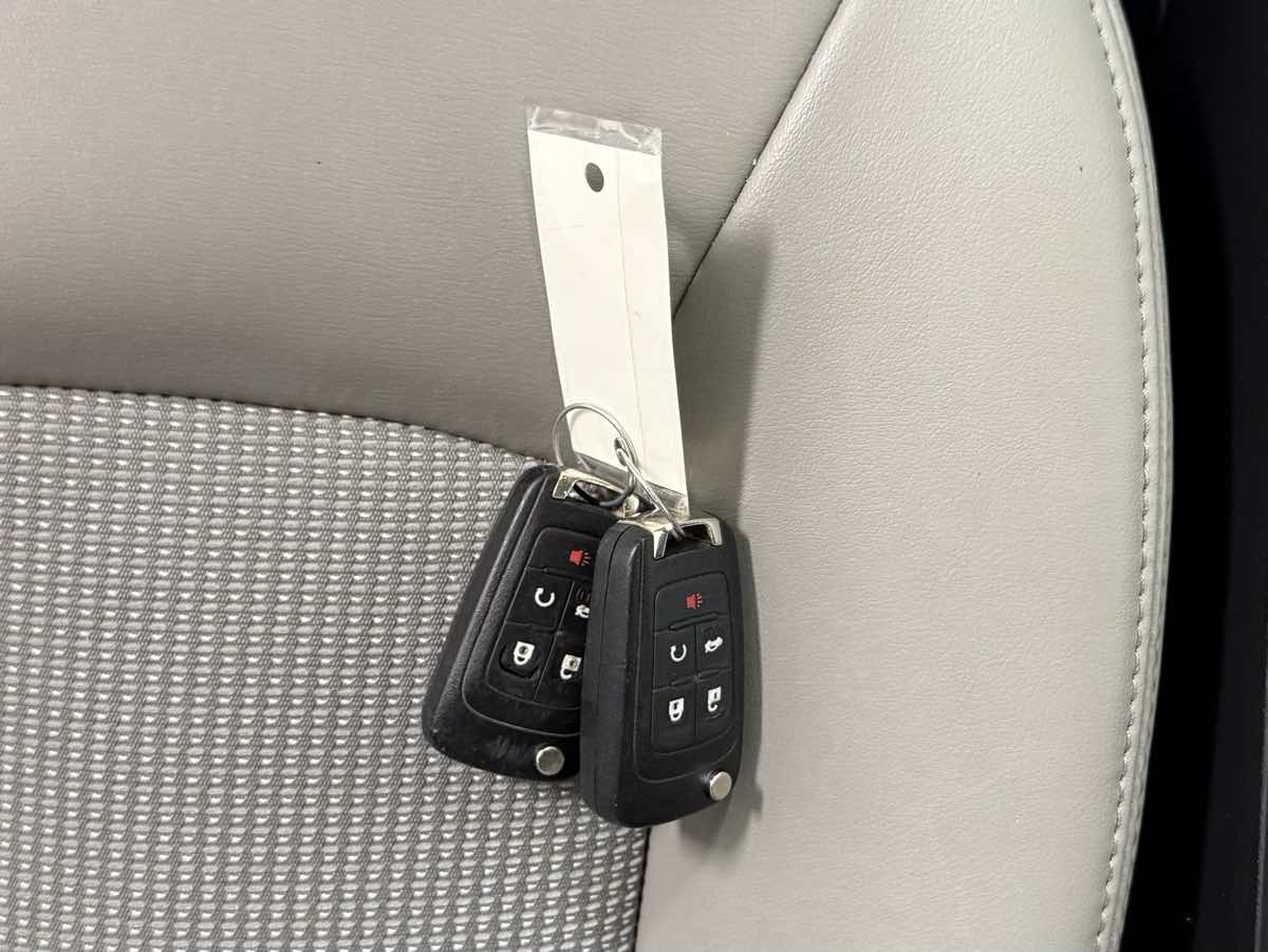 2014 Buick Verano Convenience photo 28