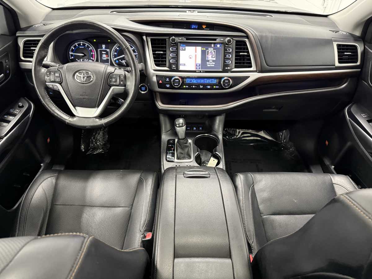 2015 Toyota Highlander Limited photo 12