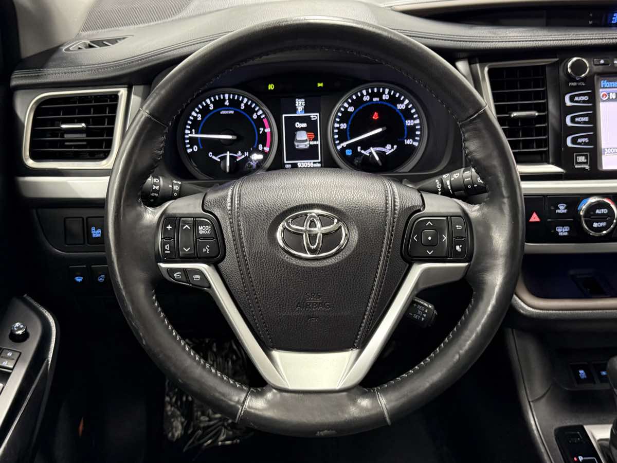 2015 Toyota Highlander Limited photo 17