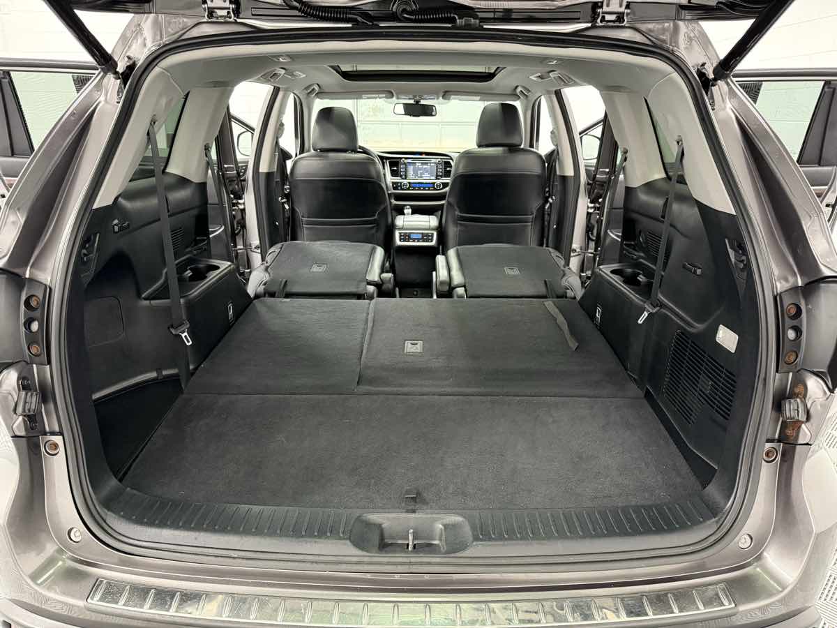 2015 Toyota Highlander Limited photo 29