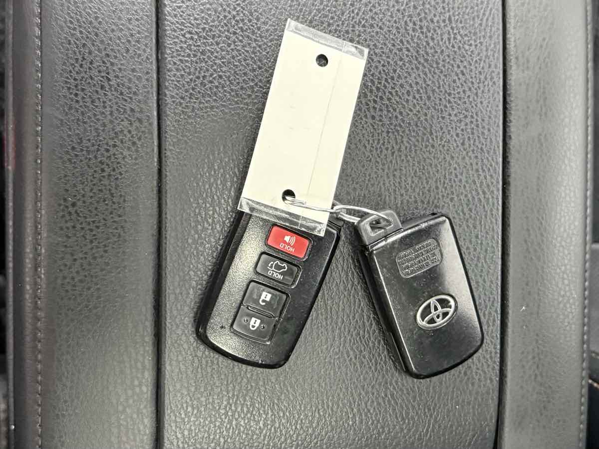 2015 Toyota Highlander Limited photo 33