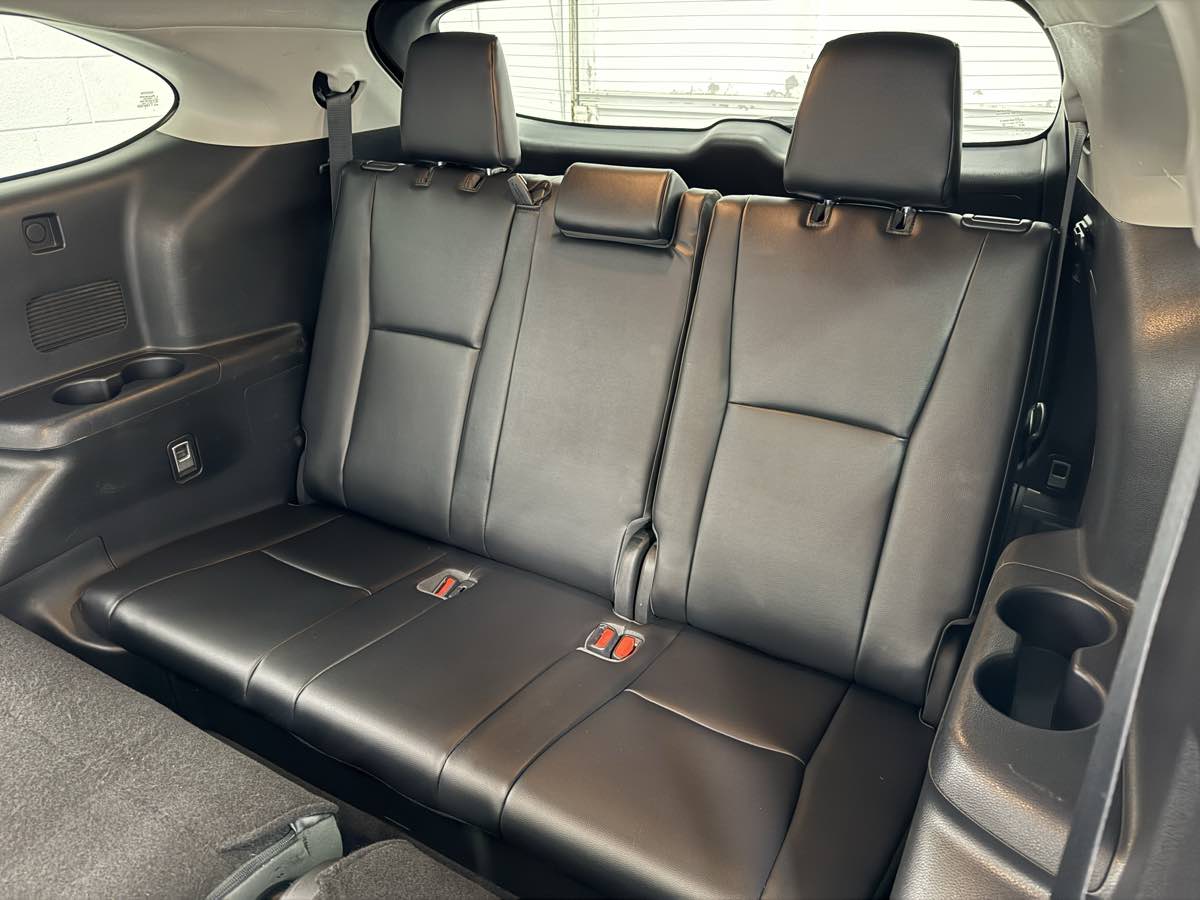 2021 Toyota Highlander XLE photo 12