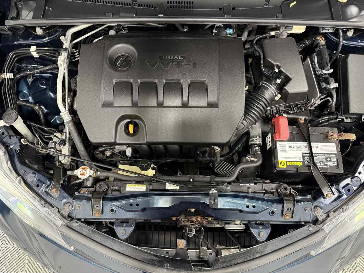 2018 Toyota Corolla SE photo 22