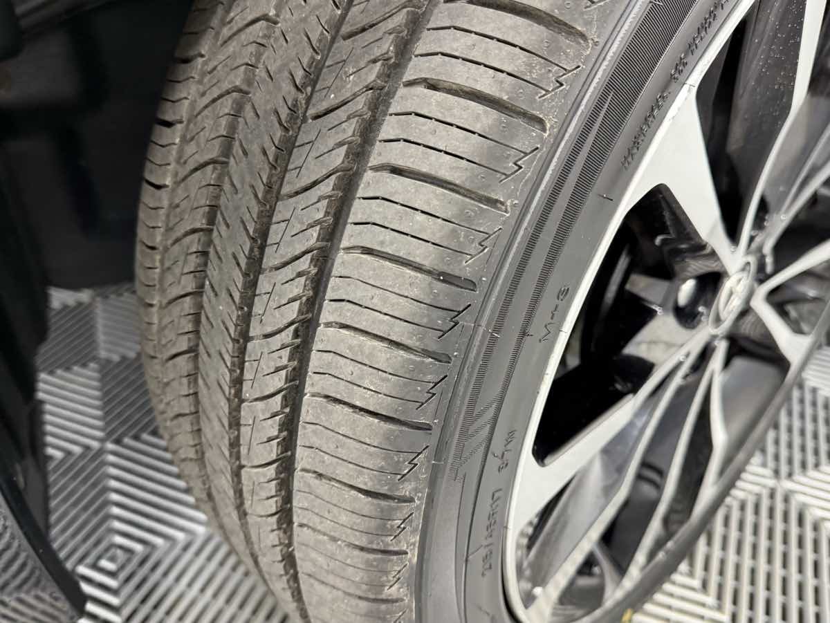 2018 Toyota Corolla SE photo 23