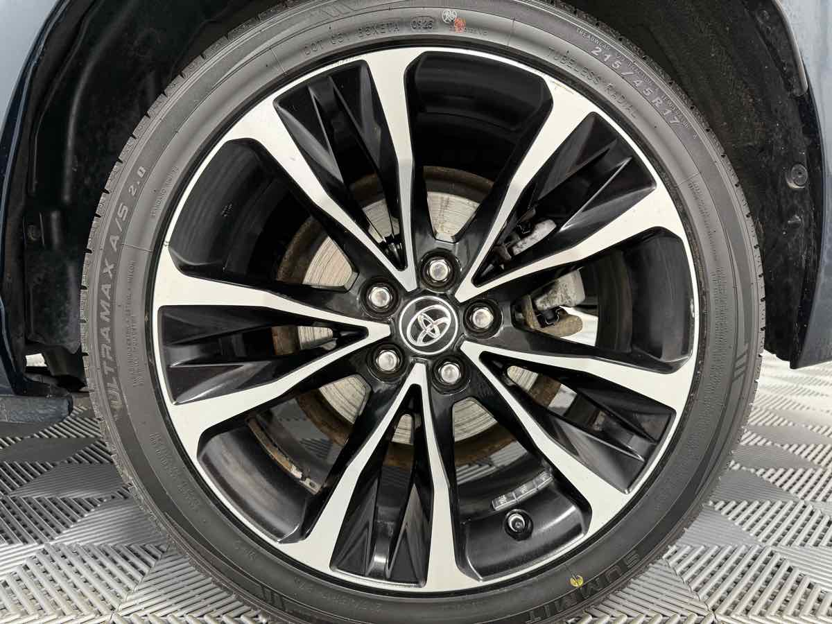 2018 Toyota Corolla SE photo 24