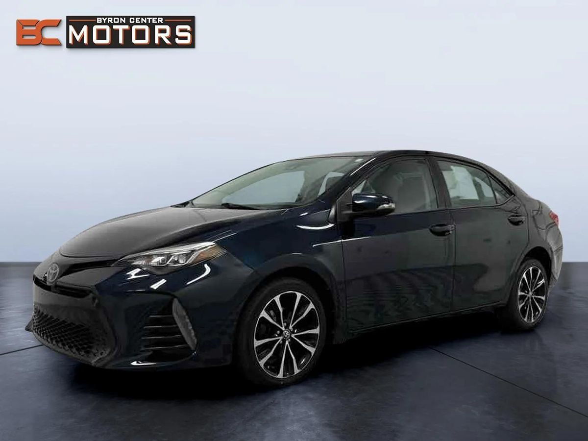 2018 Toyota Corolla SE photo 2