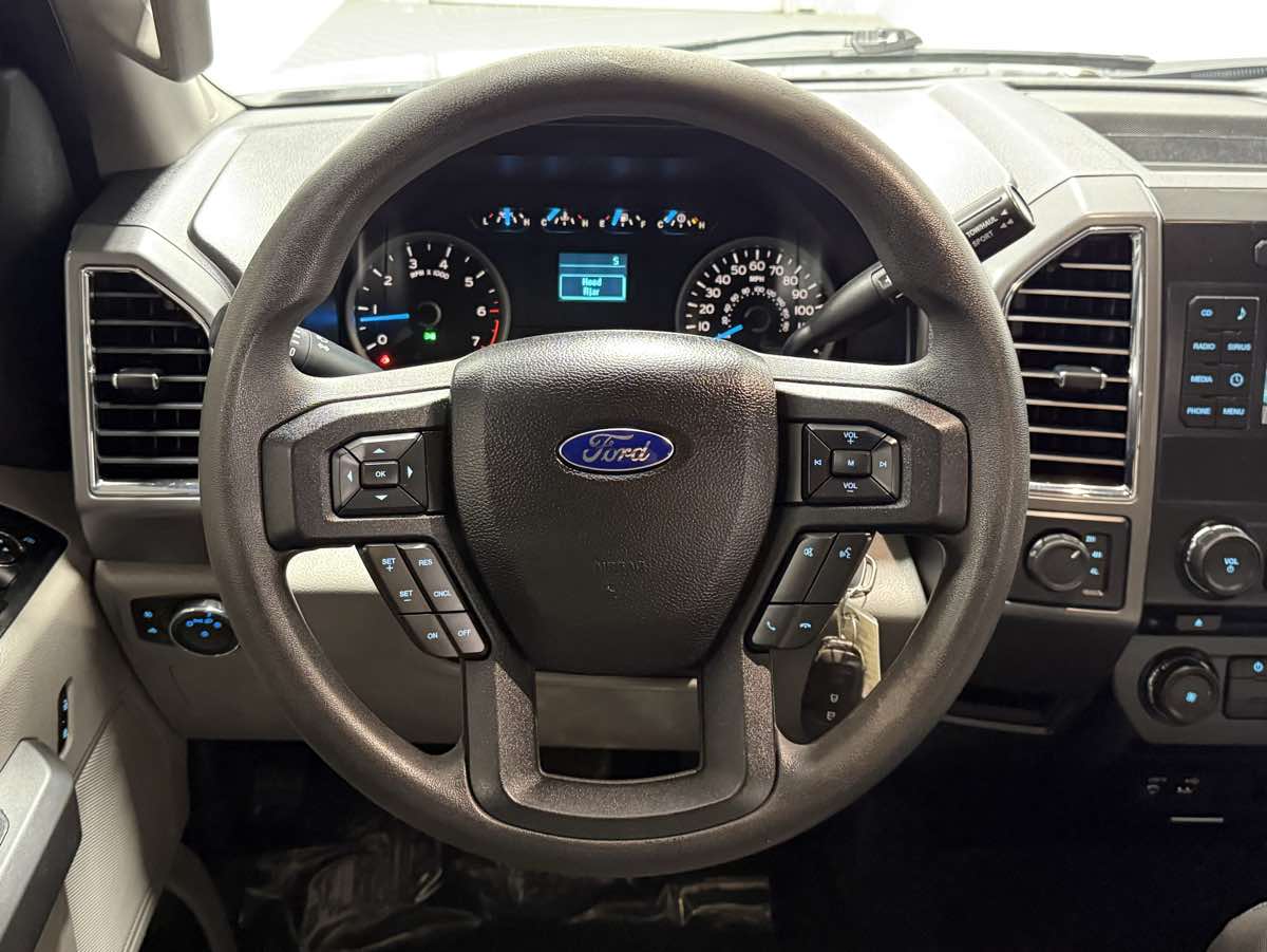2015 Ford F-150 XLT photo 14