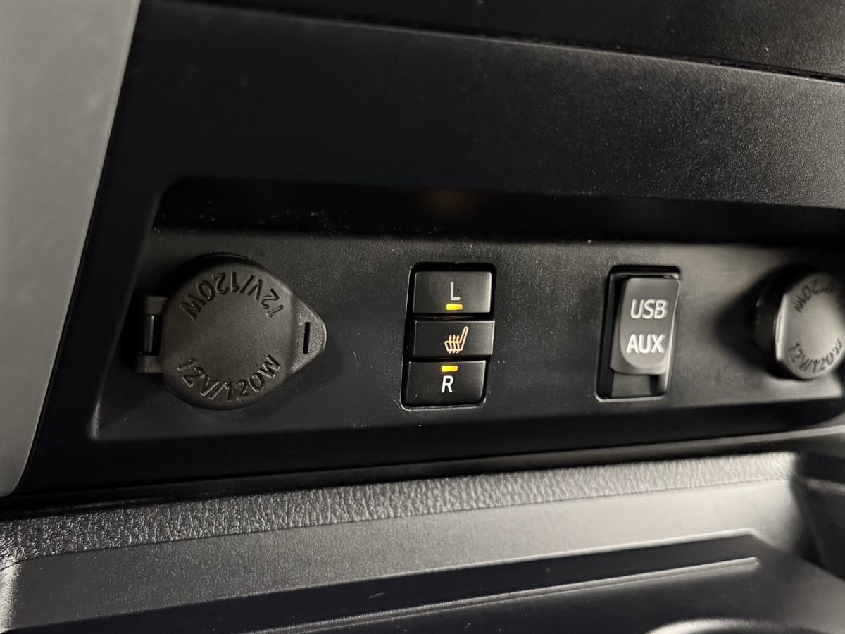 2018 Toyota Tundra SR5 TRD photo 23