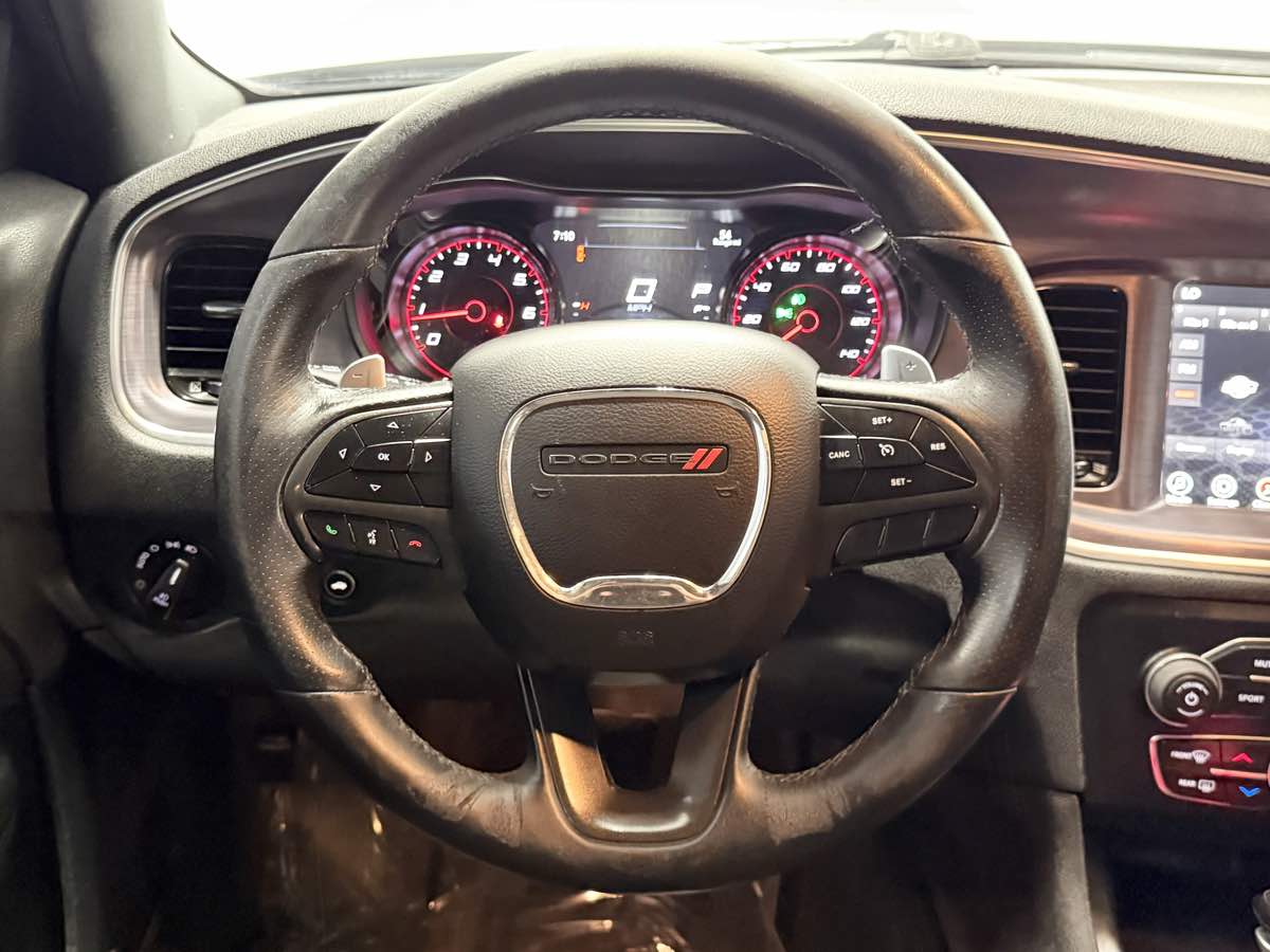 2017 Dodge Charger SXT Rallye photo 16