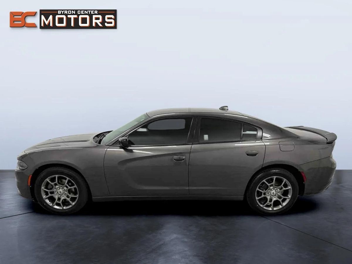 2017 Dodge Charger SXT Rallye photo 3