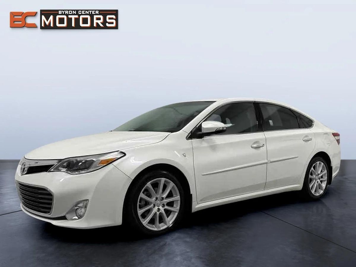 2015 Toyota Avalon Limited photo 2