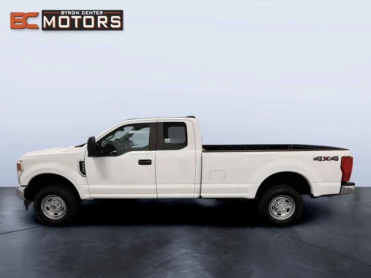 2021 Ford F-350 XL photo 3