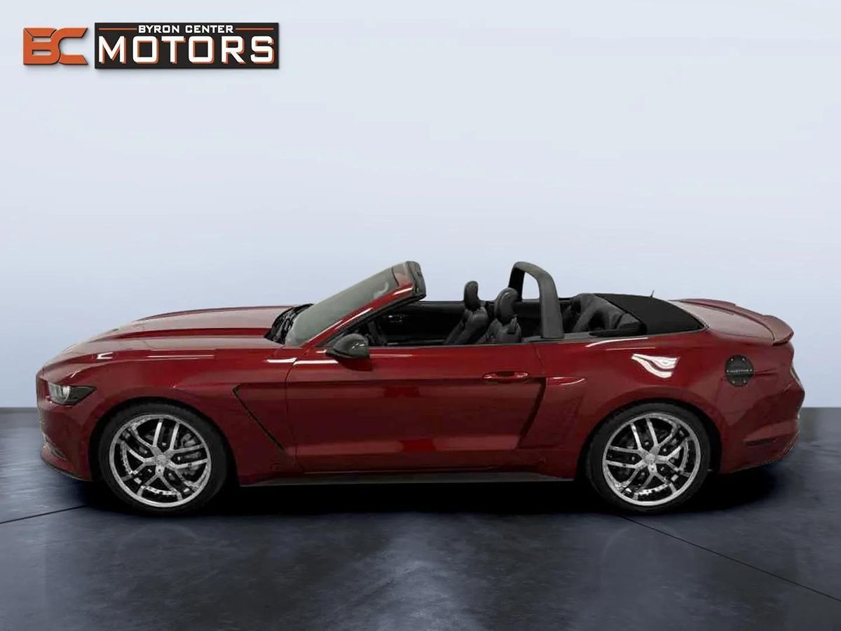 2016 Ford Mustang V6 Convertible photo 4