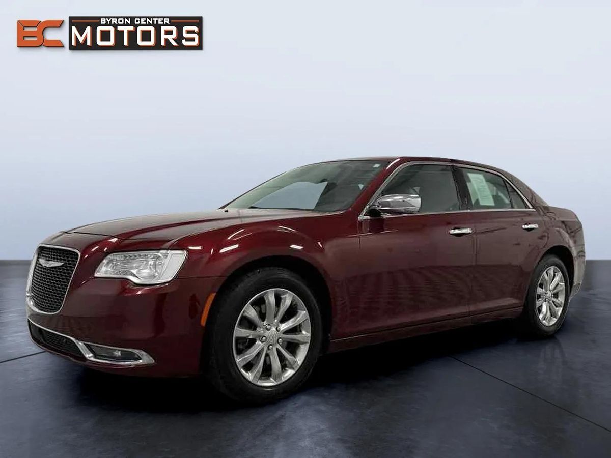 2017 Chrysler 300 photo 2