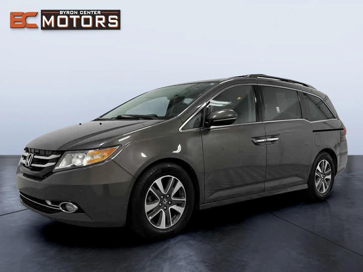 2016 Honda Odyssey Touring photo 2