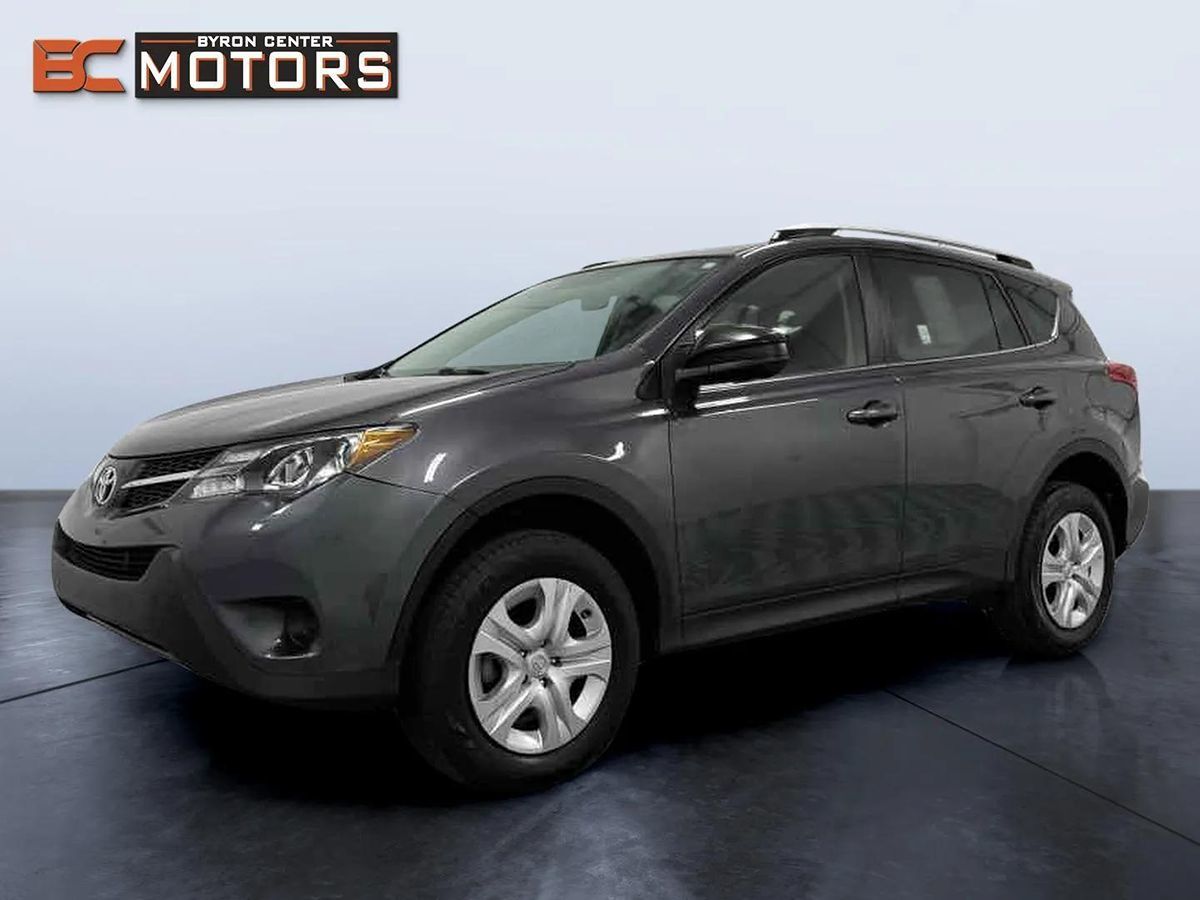 2014 Toyota RAV4 LE photo 2