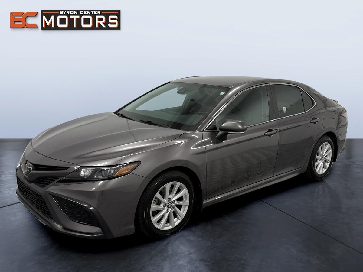 2022 Toyota Camry SE FWD