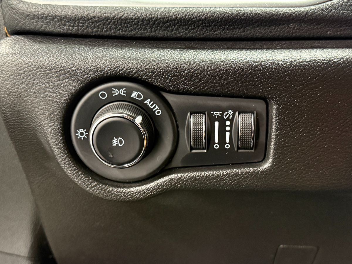 2021 Chrysler Pacifica Pinnacle - Photo 21