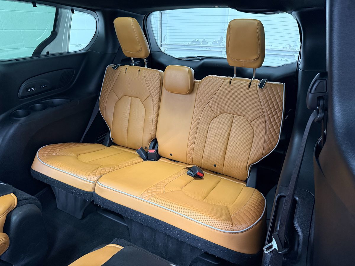 2021 Chrysler Pacifica Pinnacle - Photo 15