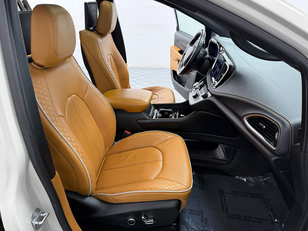 2021 Chrysler Pacifica Pinnacle - Photo 17