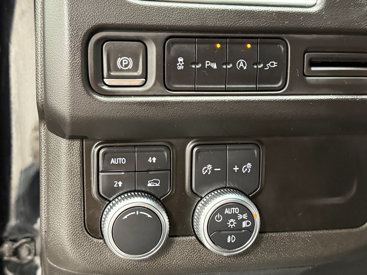 2021 GMC Yukon XL SLE - Photo 20