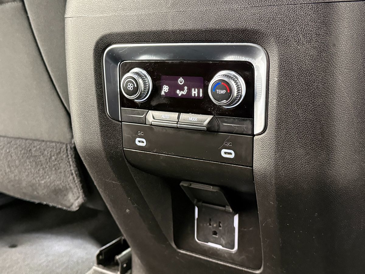 2021 GMC Yukon XL SLE - Photo 26