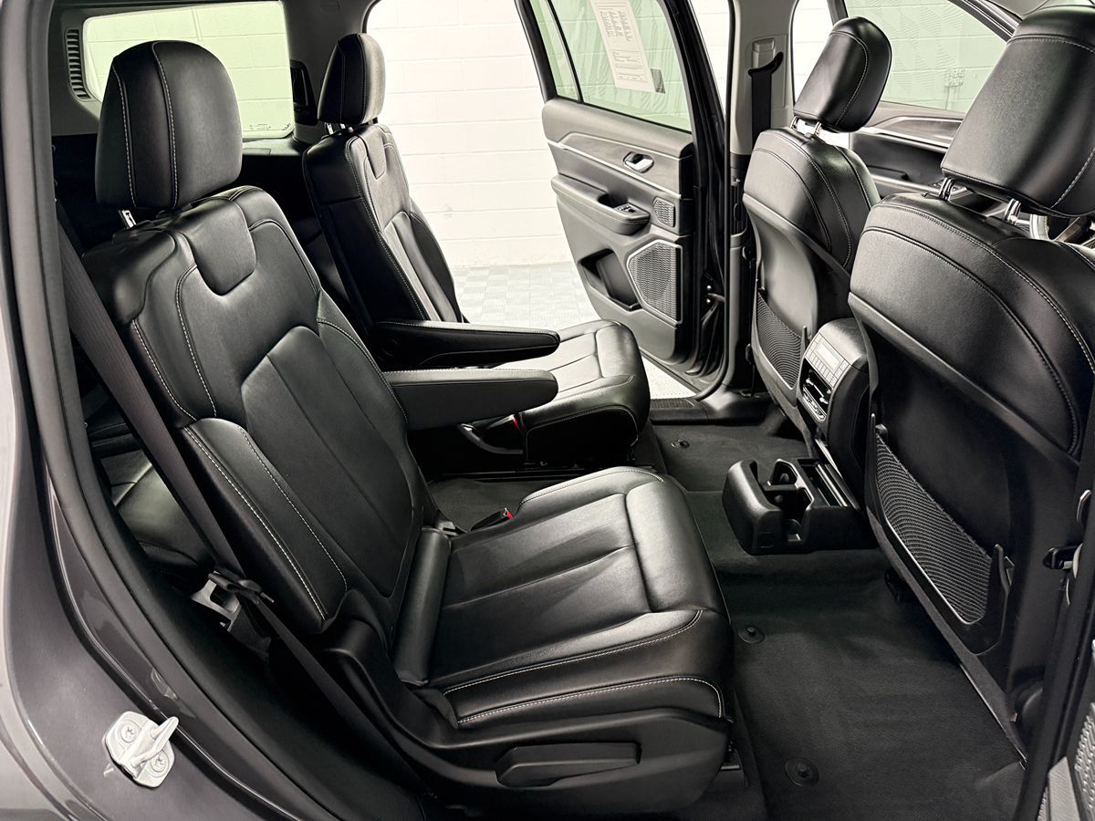2023 Jeep Grand Cherokee L Limited - Photo 13