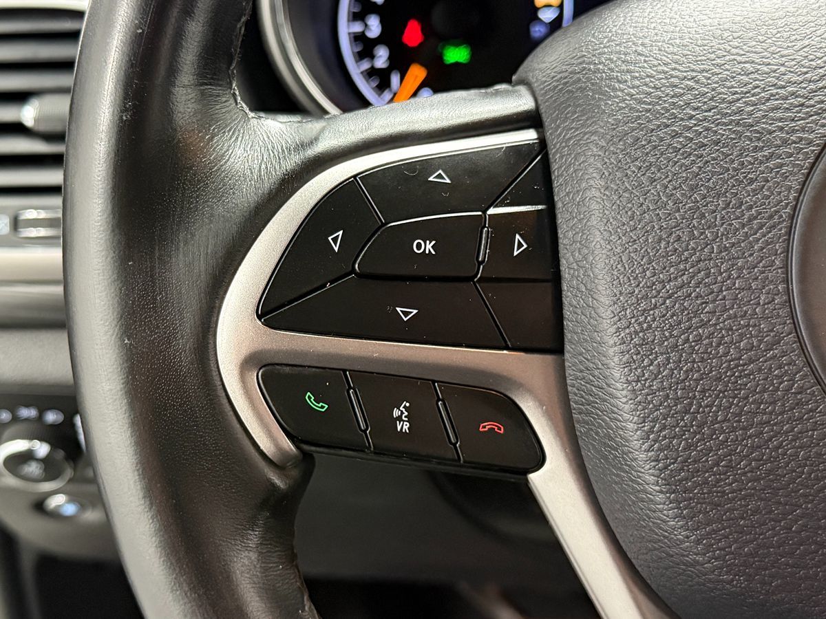 2019 Jeep Grand Cherokee Altitude - Photo 16