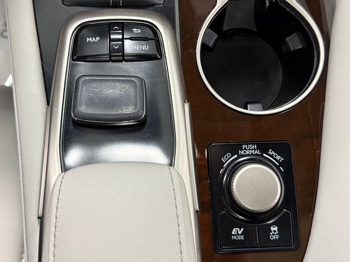 2017 Lexus RX 450h - Photo 26