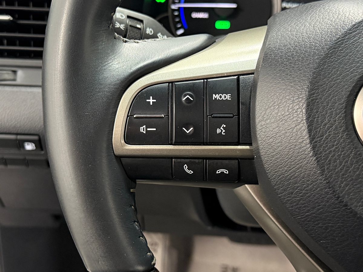 2017 Lexus RX 450h - Photo 17